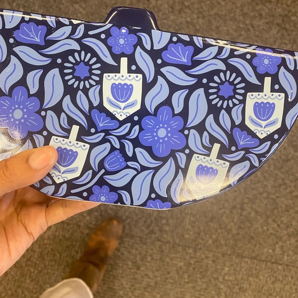 Hanukkah Flower and Dreidel Blue Ceramic Menorah - Picture 4 of 4